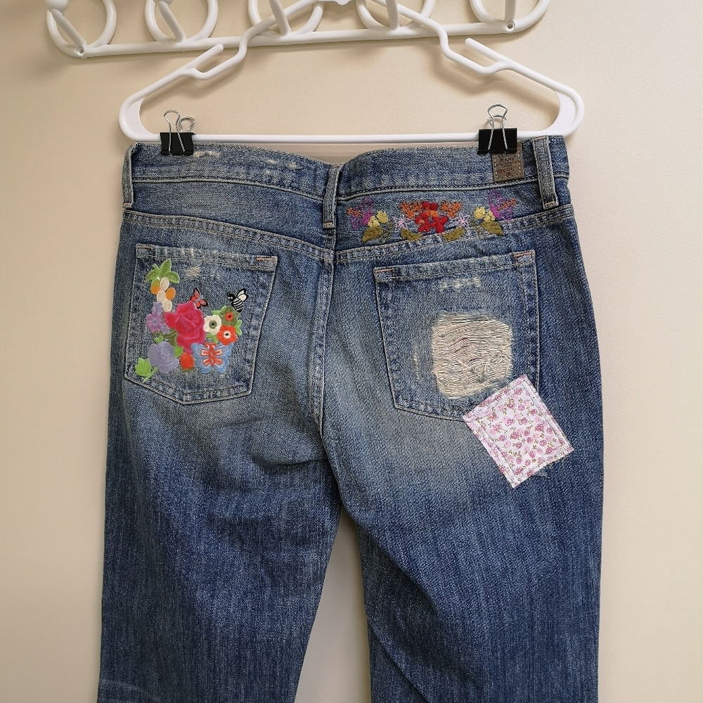 Jean - Picture 2 of 11